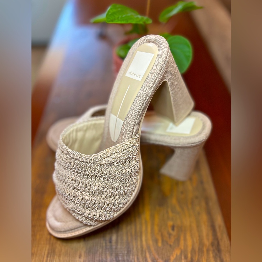 Dolce Vita Gwan Dove Women’s Slide Sandals Size 10